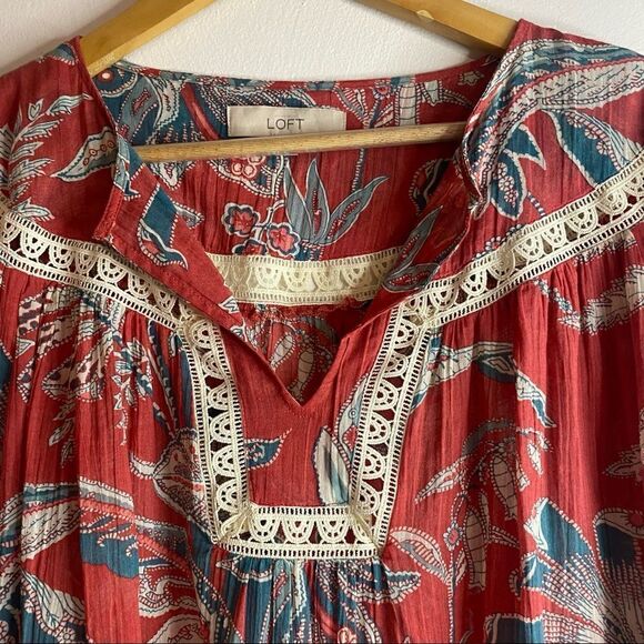 Ann Taylor Loft flowy floral bohemian blouse | top - Picture 5 of 12